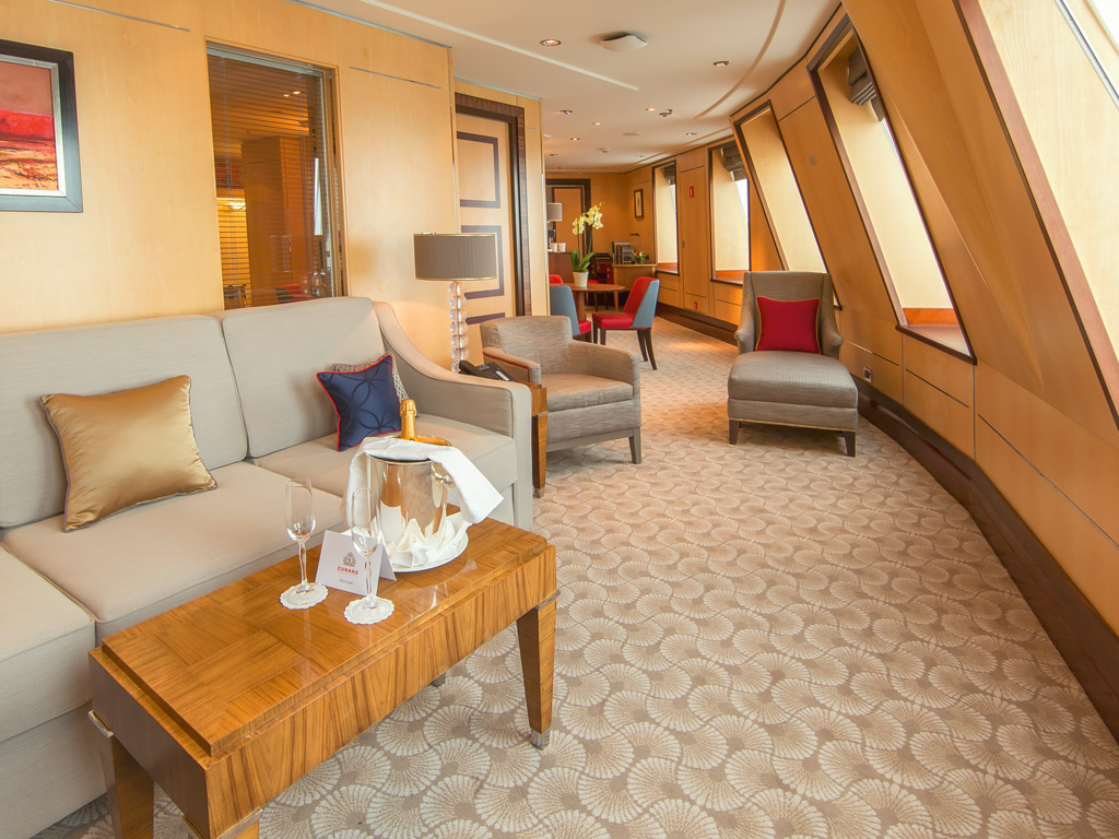 Queen Mary 2 - Queens Royal Suite mit Panoramafenstern (nicht zu öffnen)