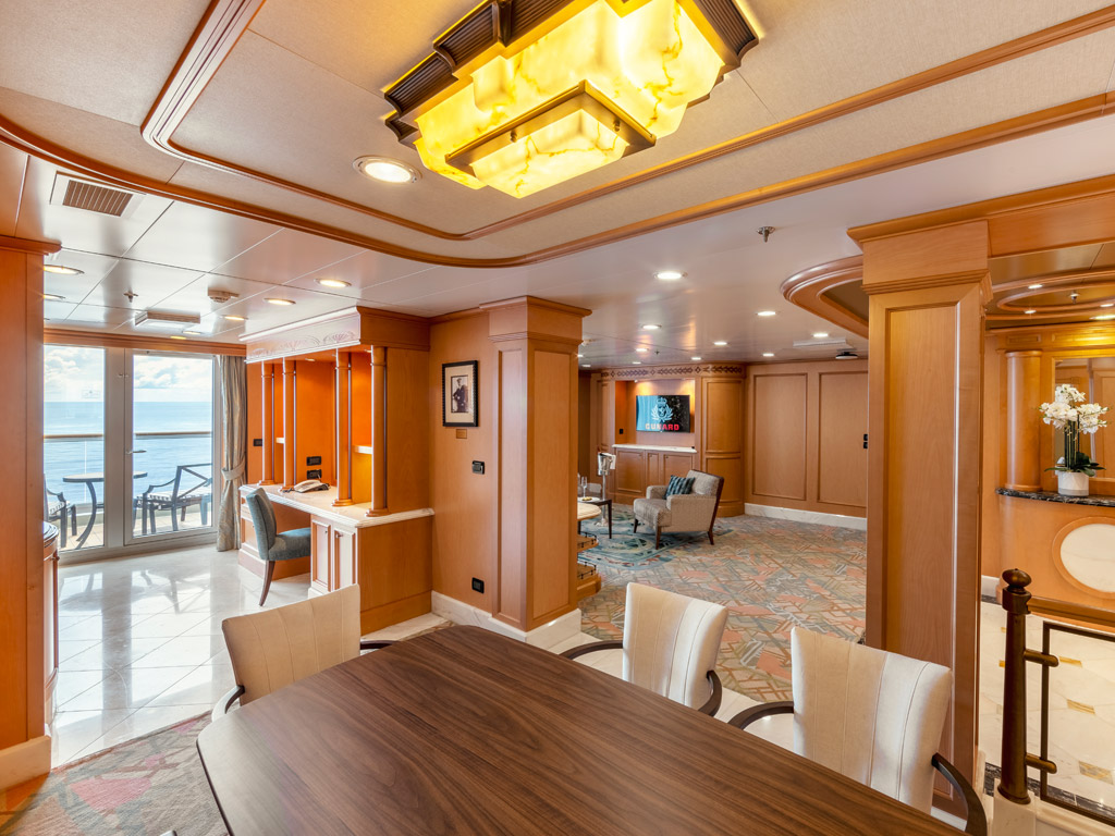 Queen Elizabeth - Queens Grand Suite mit Balkon