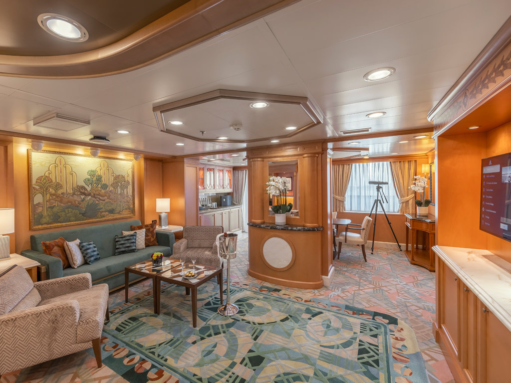 Queen Elizabeth - Queens Master Suite mit Balkon