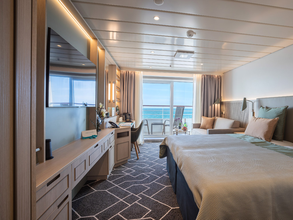 MS Artania - Junior Suite mit Balkon
