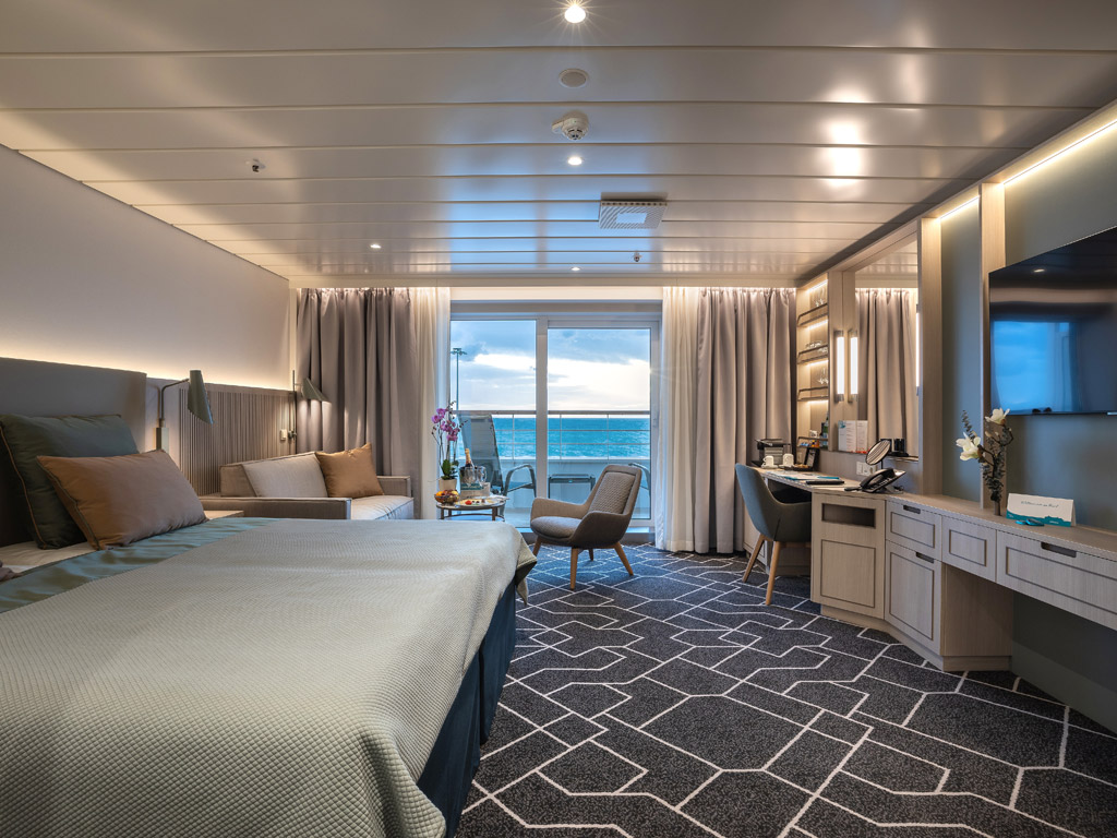 MS Artania - Junior Suite mit Balkon