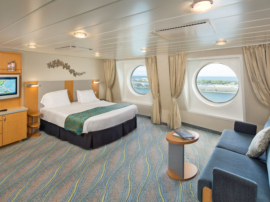 Oasis of the Seas - Sehr geräumige Außenkabine mit Fenster (nicht zu öffnen)