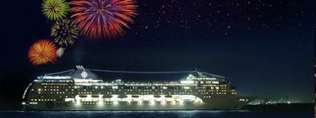MSC Schiff mit  Feuerwerk
